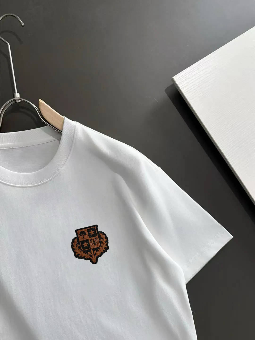 ，LP Same Style T ！ DG Logo ！ ！ Breathable ， 。Premium ， ！ Same Style！ ：Black White Size：S-xx L